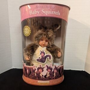 New In Box 2001 Anne Geddes Baby Squirrels Signature Bean Filled Collection